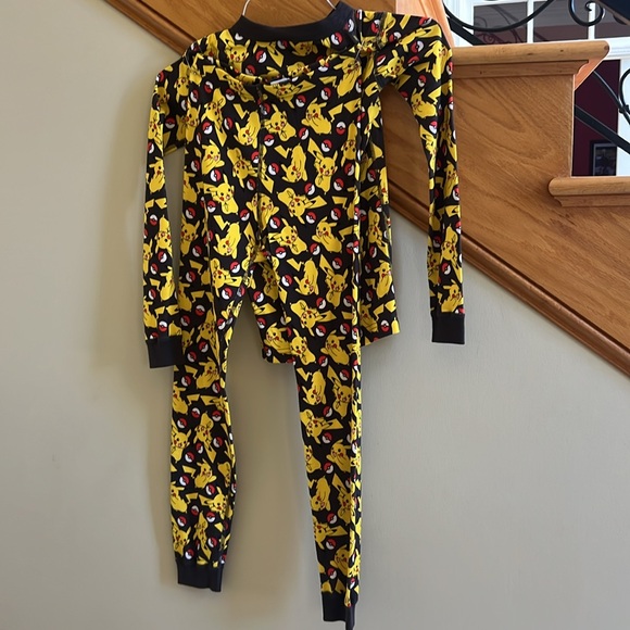 Hanna Andersonson Pokémon PJ’s Size 10 Brown, Yellow, Red New With Tag - Picture 5 of 6